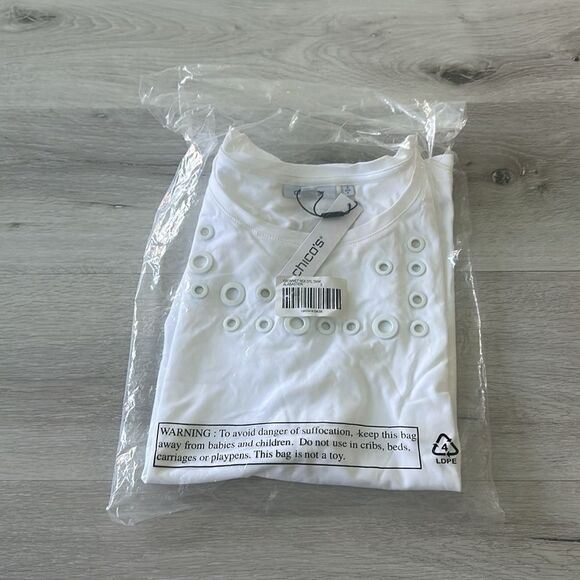 Chicos Grommet Neck Detail Tank Alabaster 2 NWT IN PACKAGE - Picture 8 of 10